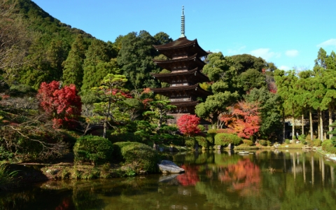瑠璃光寺五重塔